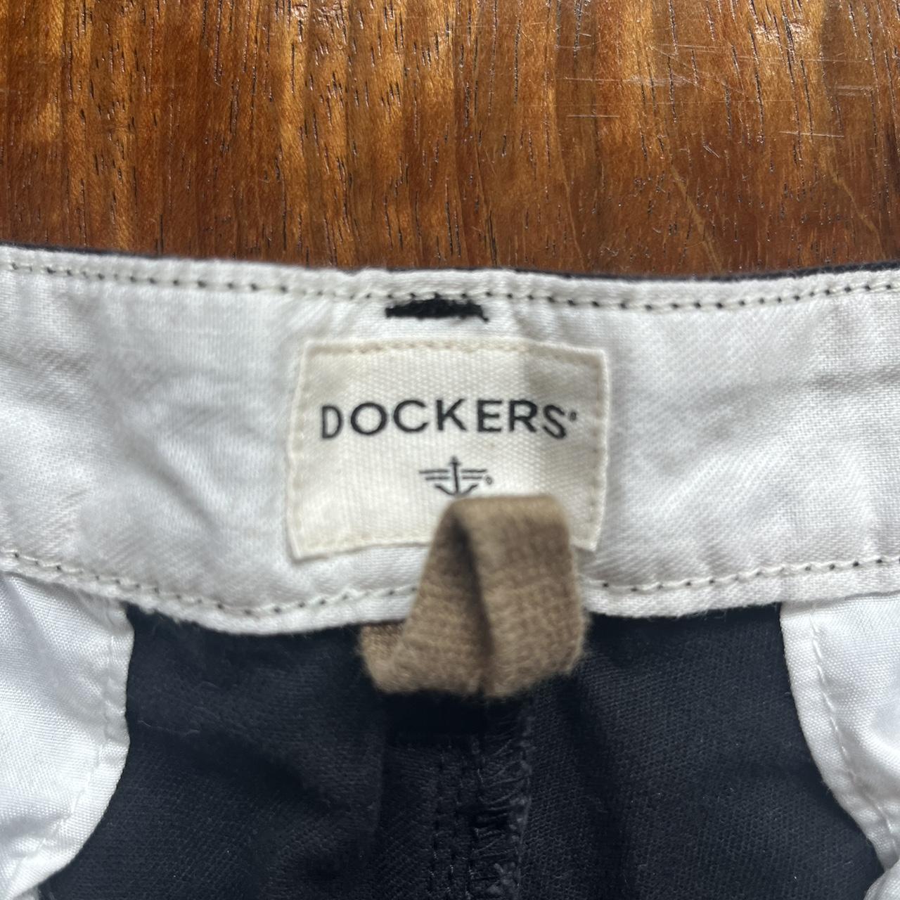 Dockers Women's Black Shorts | Depop