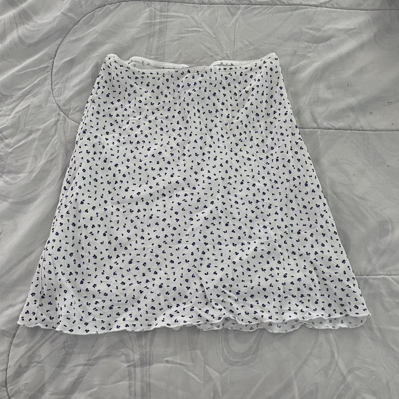 Brandy Melville White Floral Skirt One Size Depop