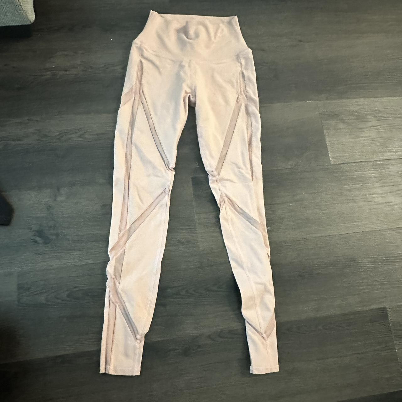 Alo Yoga Soft leggings 🩷cutest pink color Size XXS - Depop