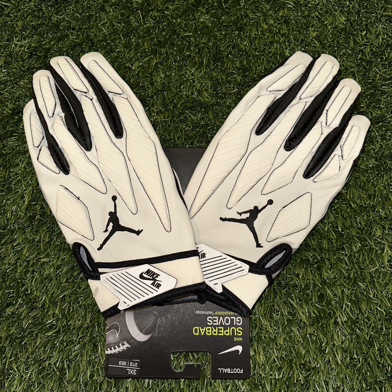 Jordan Men's Gloves Depop