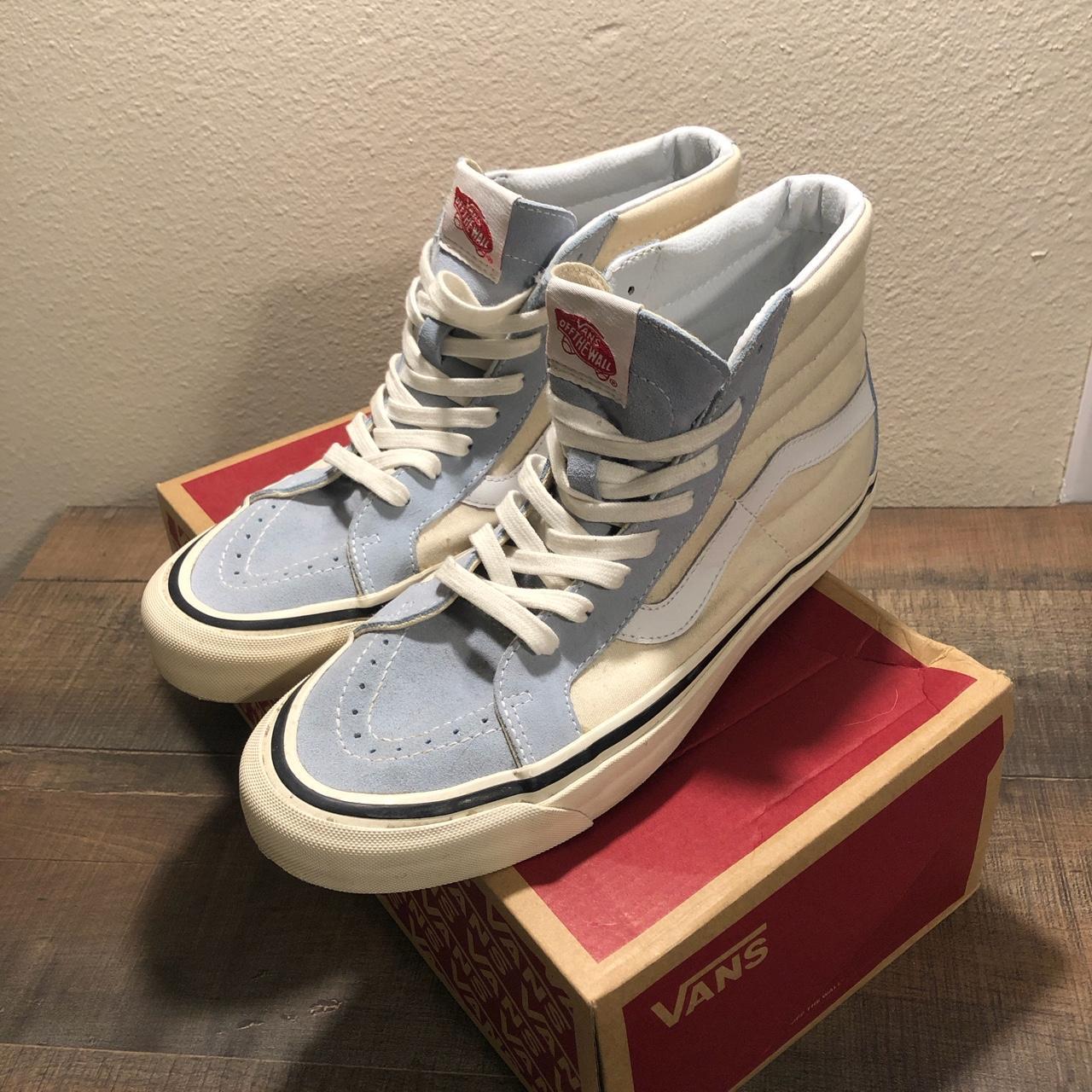 Vans sk8 store hi baby blue