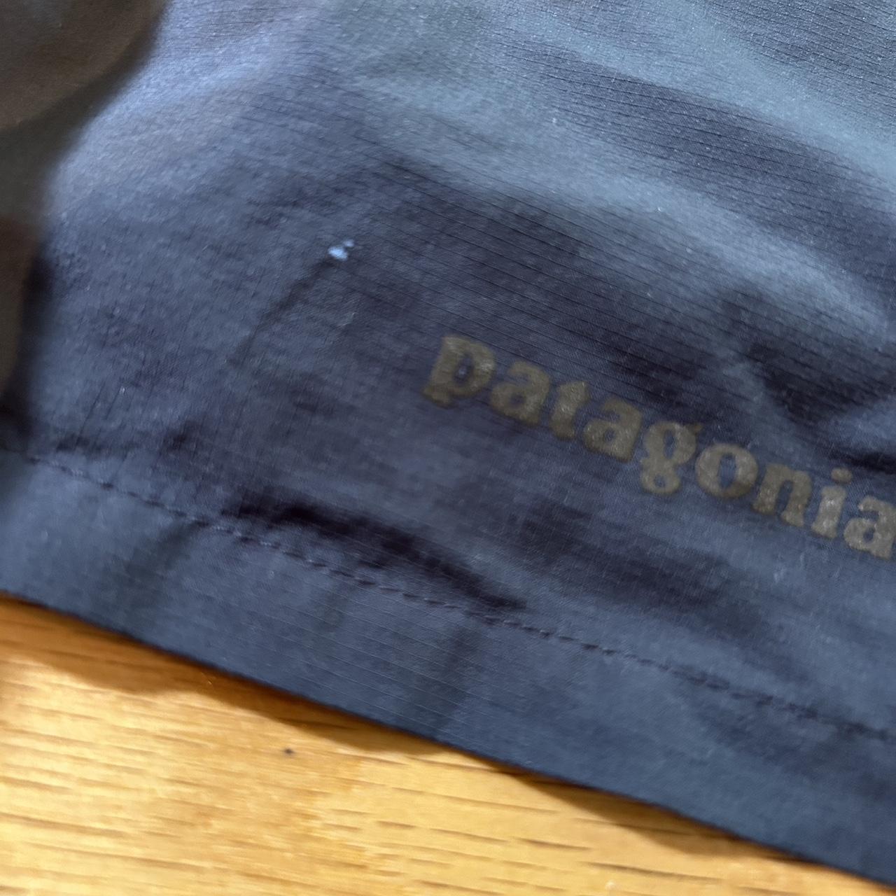 Patagonia Men's Black and Grey Shorts | Depop