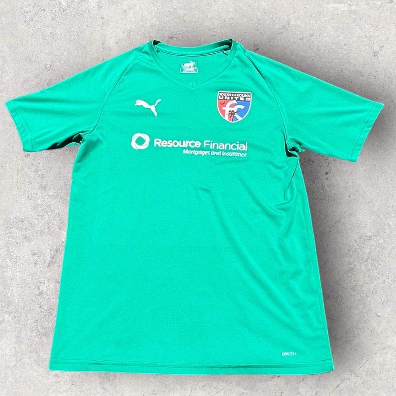 Puma soccer jersey NO PAYPAL Ask questions... Depop