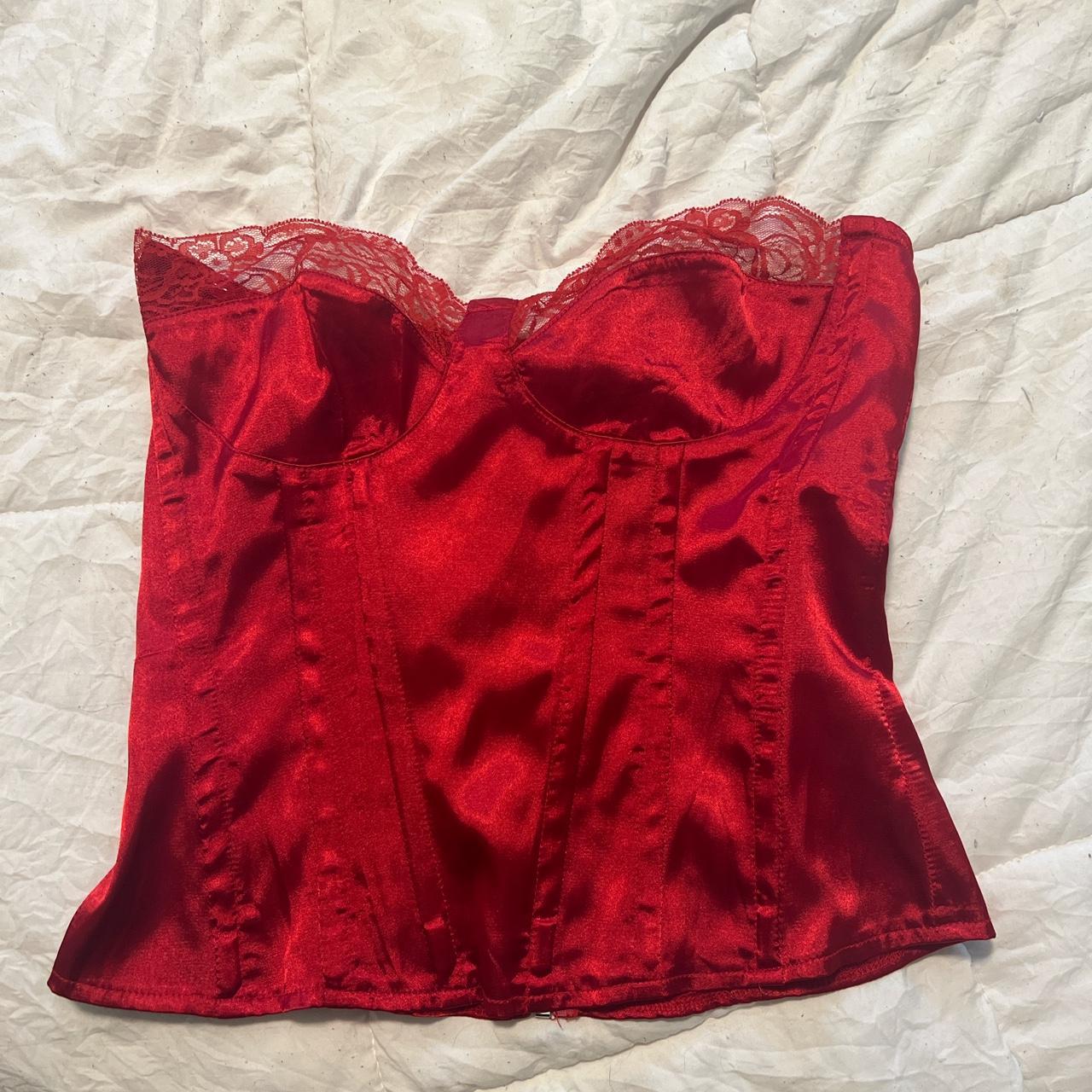 PrettyLittleThing Women's Red Corset Depop