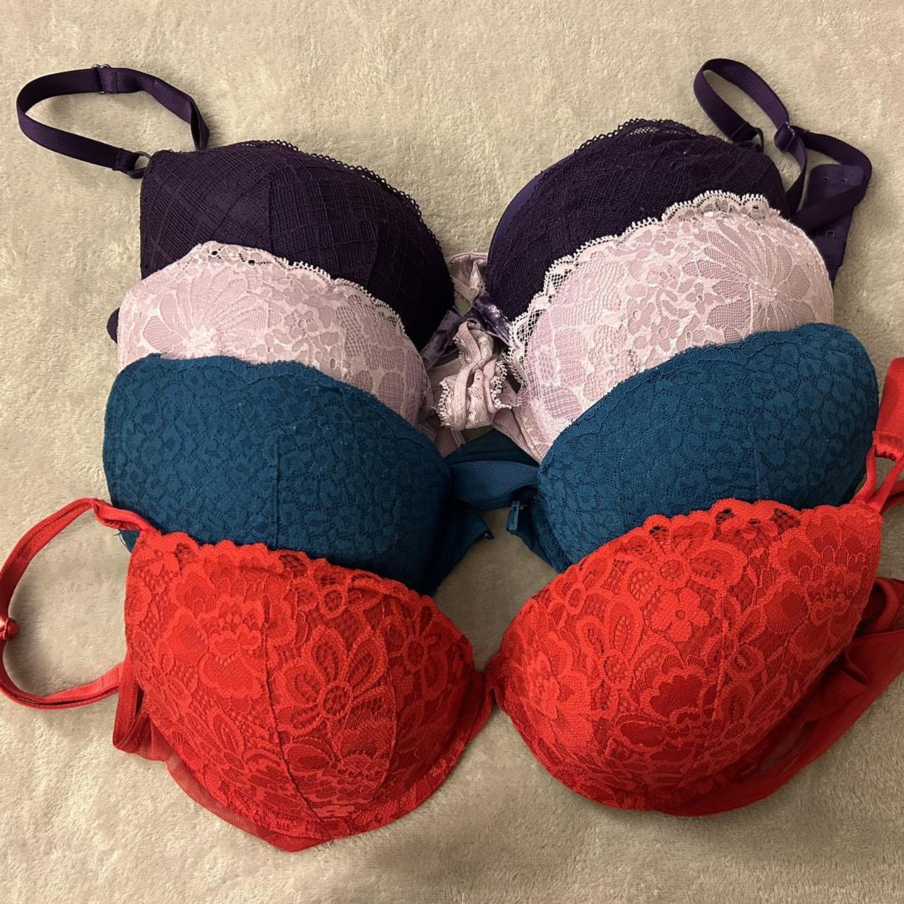All Victoria secret push-up bras. With lace and size - Depop