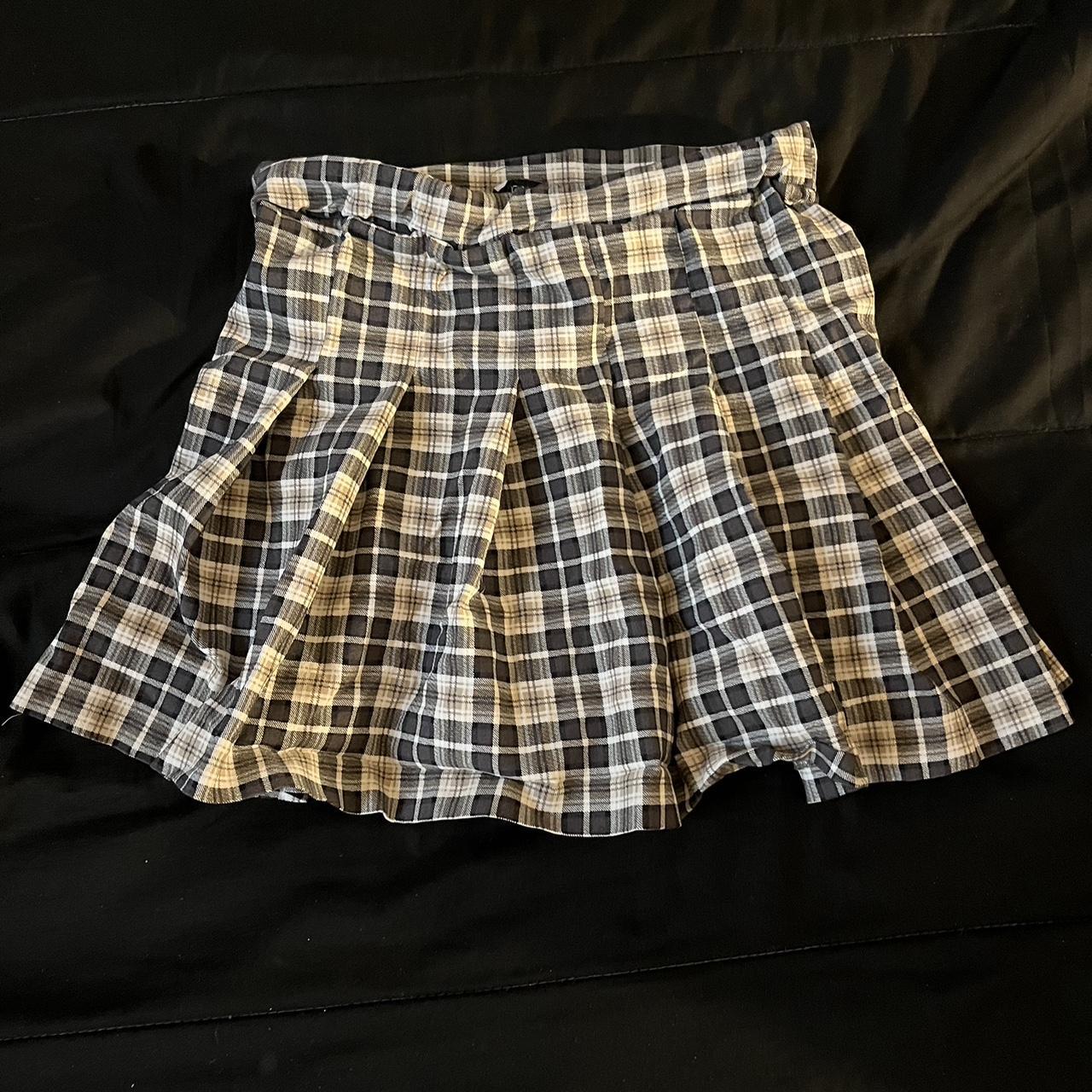 plaid mini skirtttt so cute - Depop