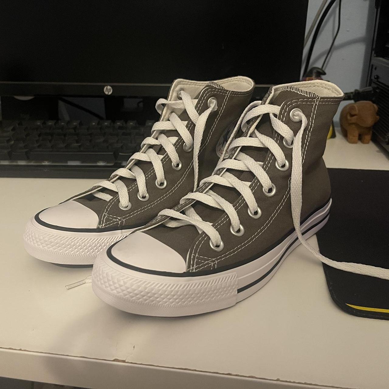 converse ladies size 4