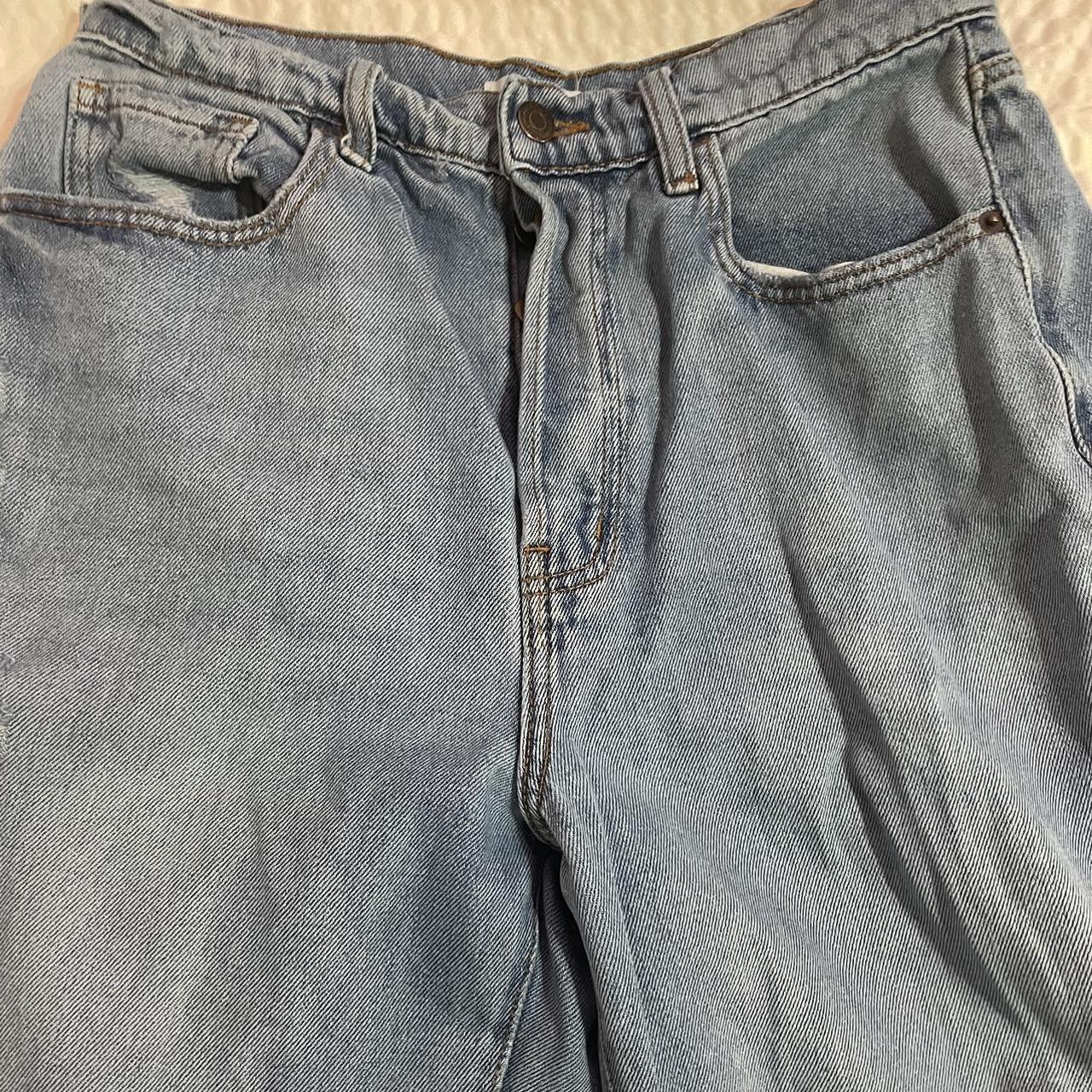 -women’s ripped baggy jeans -size 9 - Depop