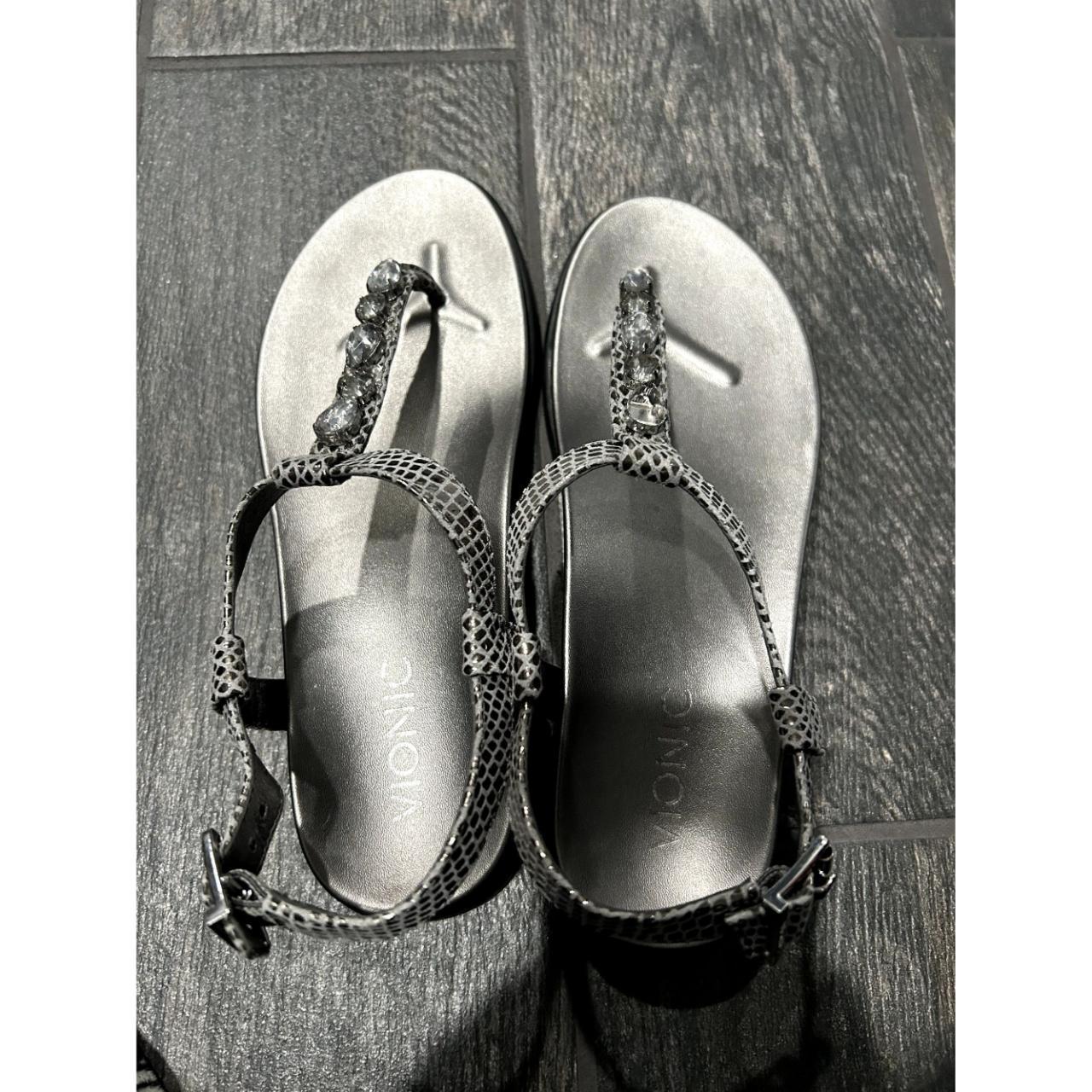 Vionic cheap silver sandals