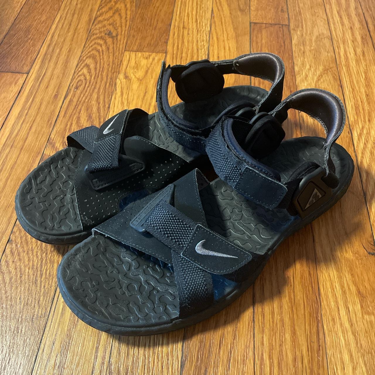 NIKE ACG AIR DESCHÜTZ SANDAL KINDA LIKE TEVAS WORN... - Depop