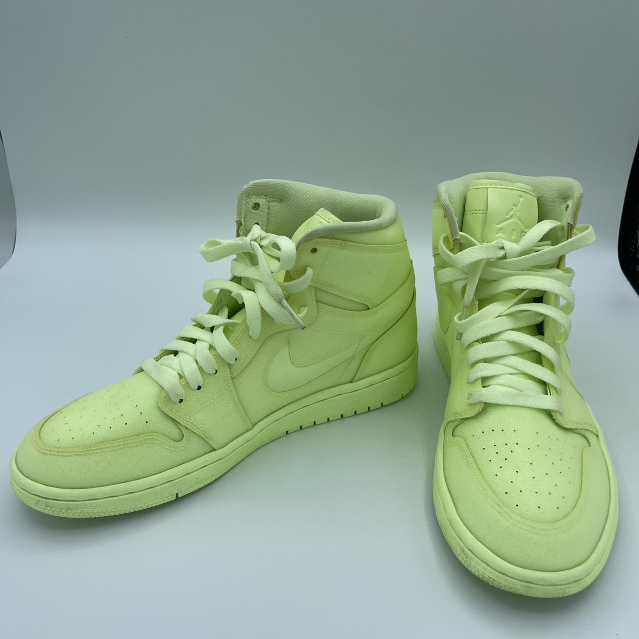 Jordan 1 retro 2024 high barely volt