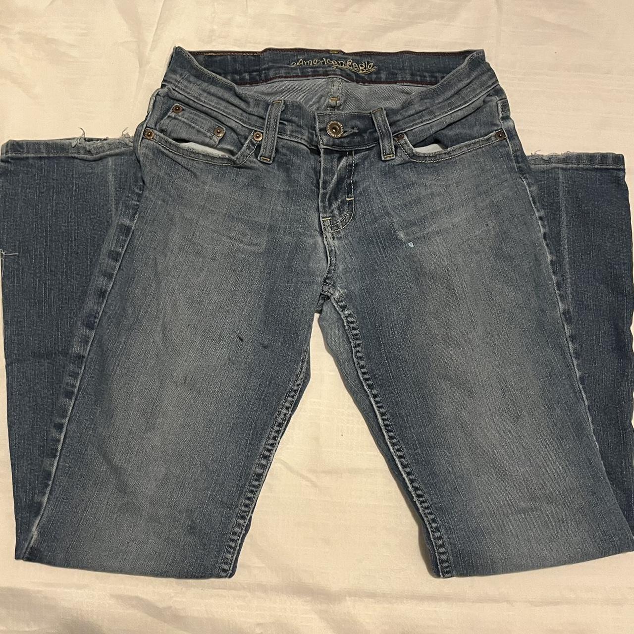 aeropostale low waisted jeans 🌫️ These jeans fit so... - Depop