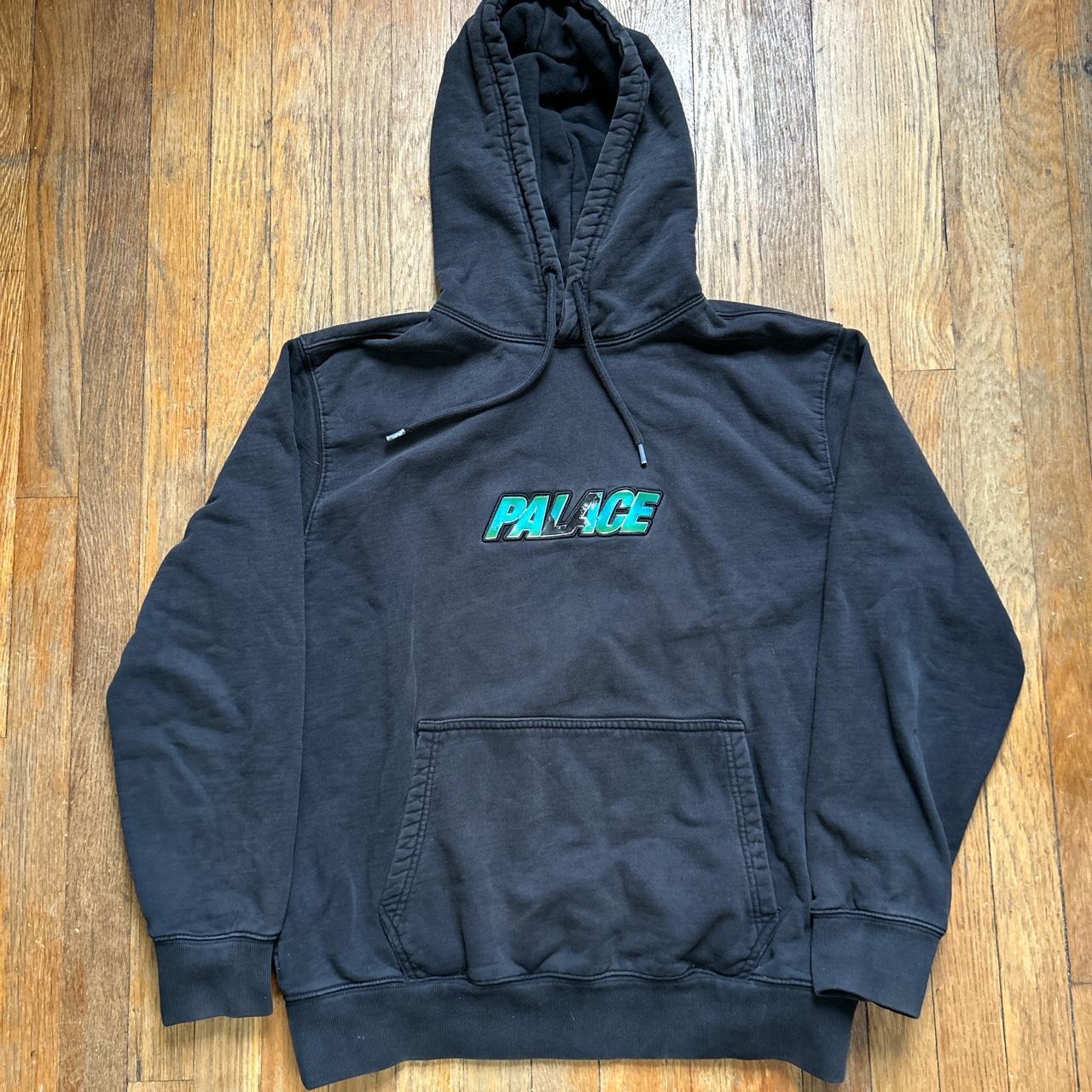 Palace Skateboards Hoody Size L fits more like a... - Depop