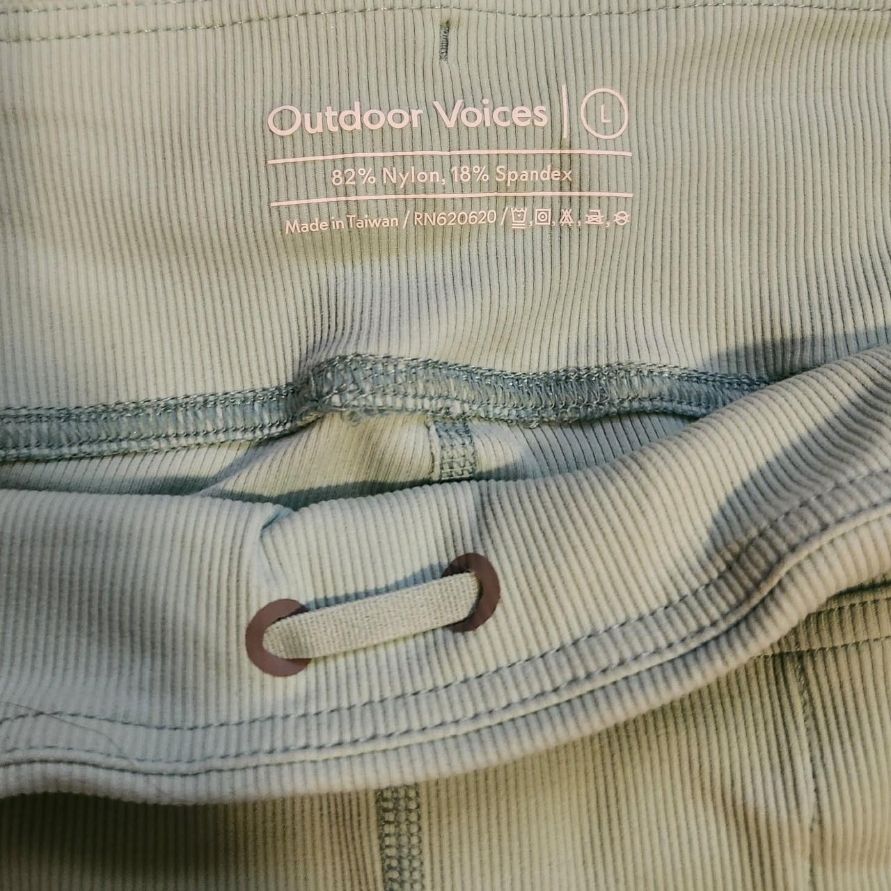 Outdoor Voices Women's Green Leggings Depop