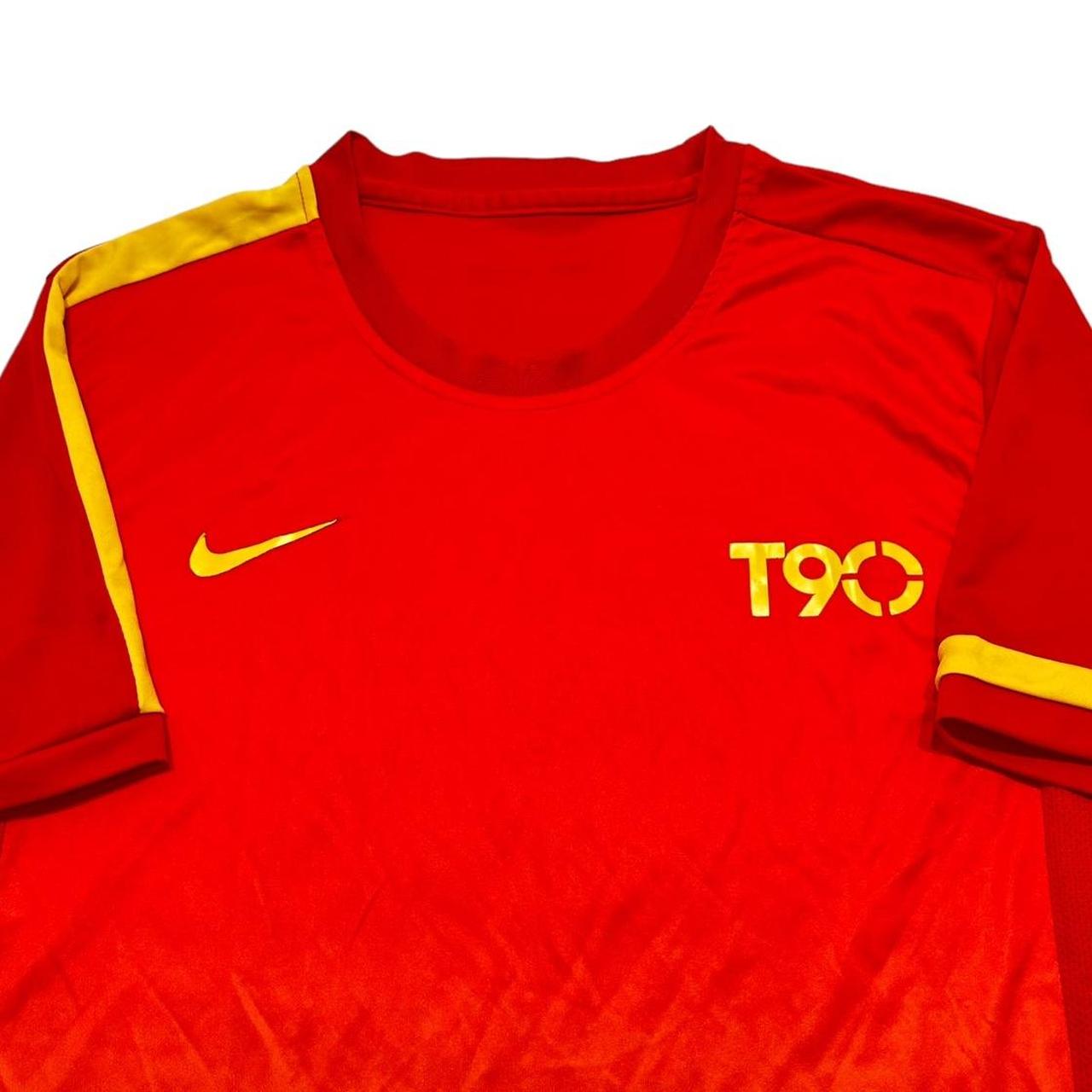 ウェア 90s Nike Red Swoosh Jersey T-Shirt s-l400.jpg