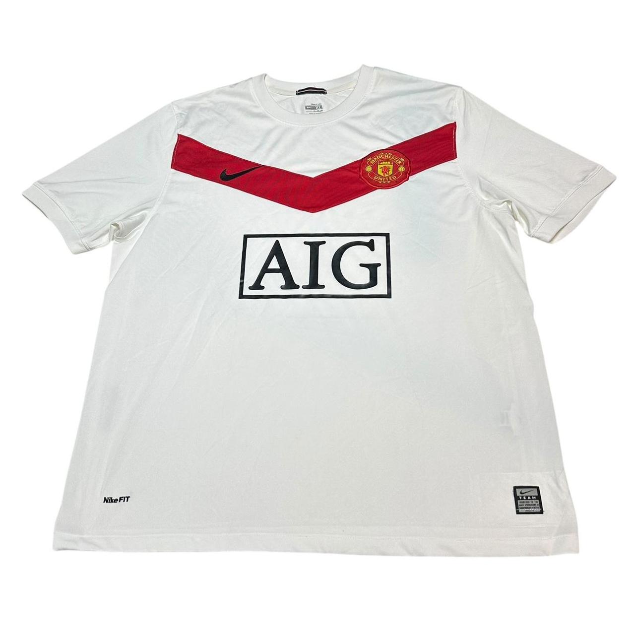 NIKE 2000s Manchester United FC Football Shirt / | Depop