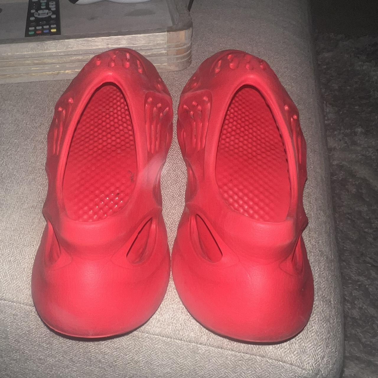 foamrunners red