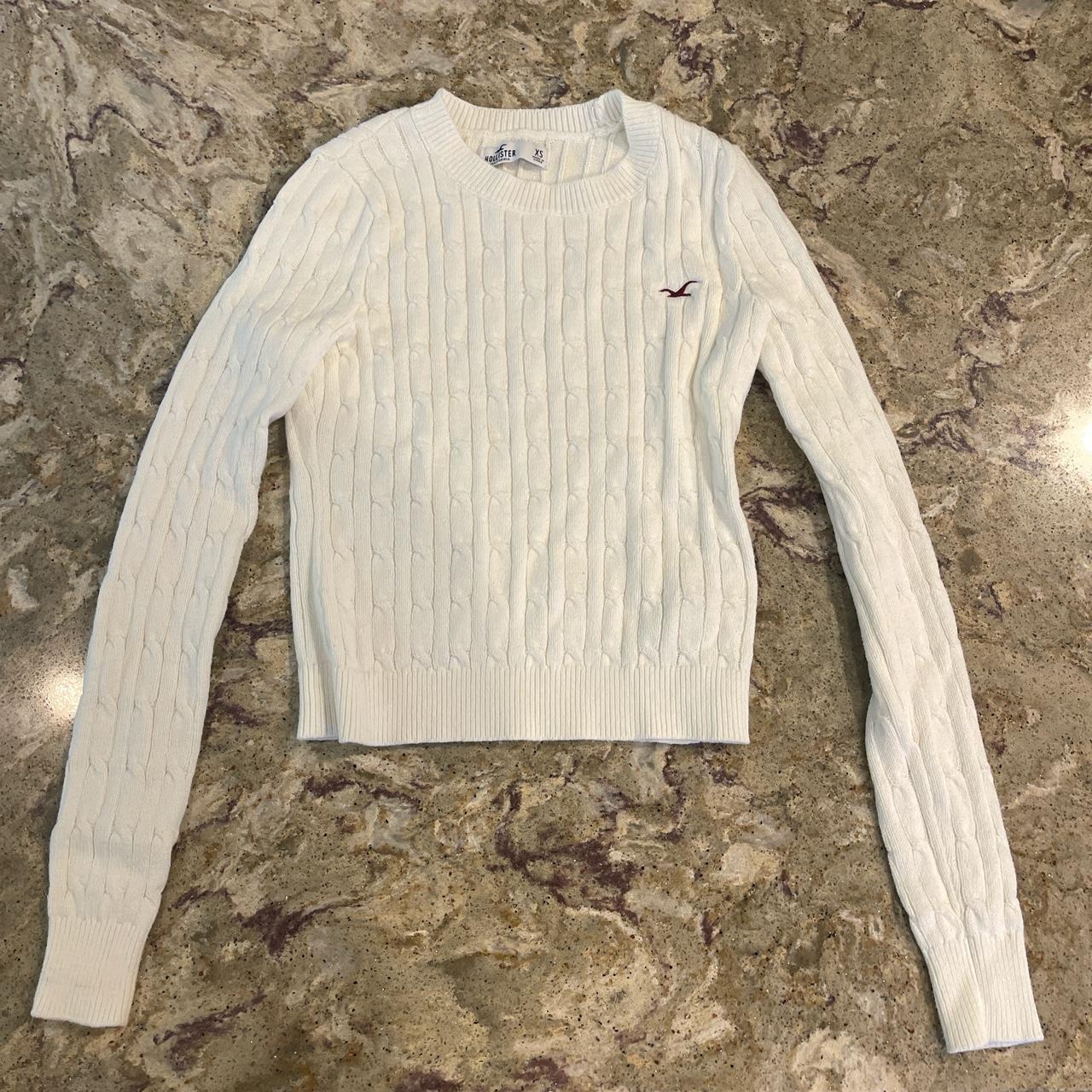 Cable crewneck sweater store hollister