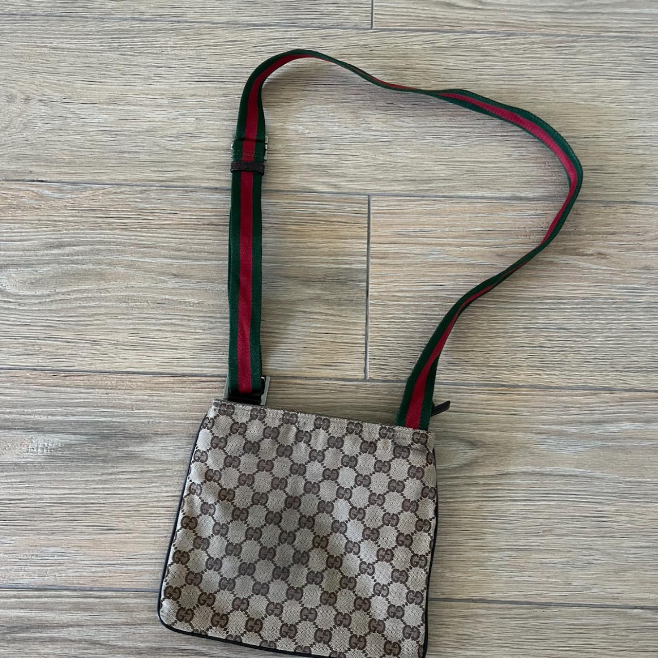 Rare find VINTAGE Gucci cross body shoulder bag - Depop