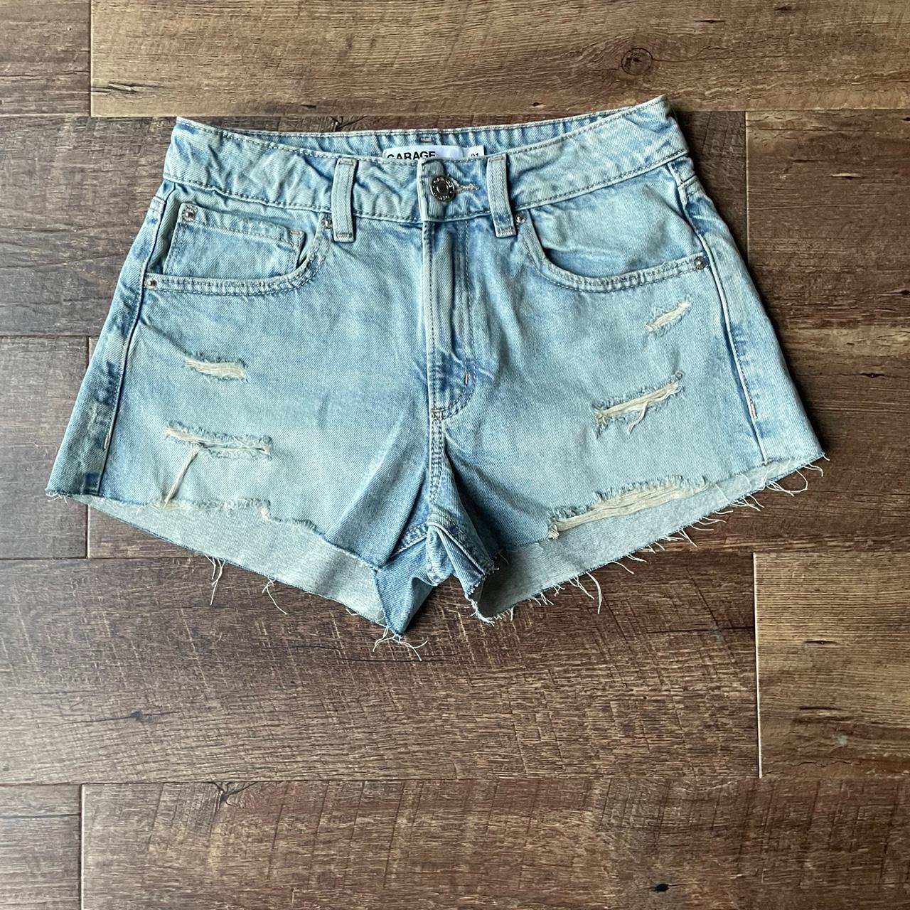 item listed by helleksencharlee