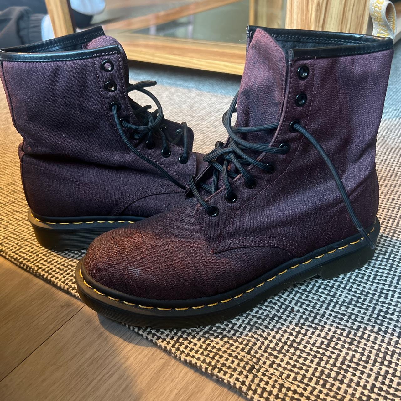 Dr martens best sale vegan castel