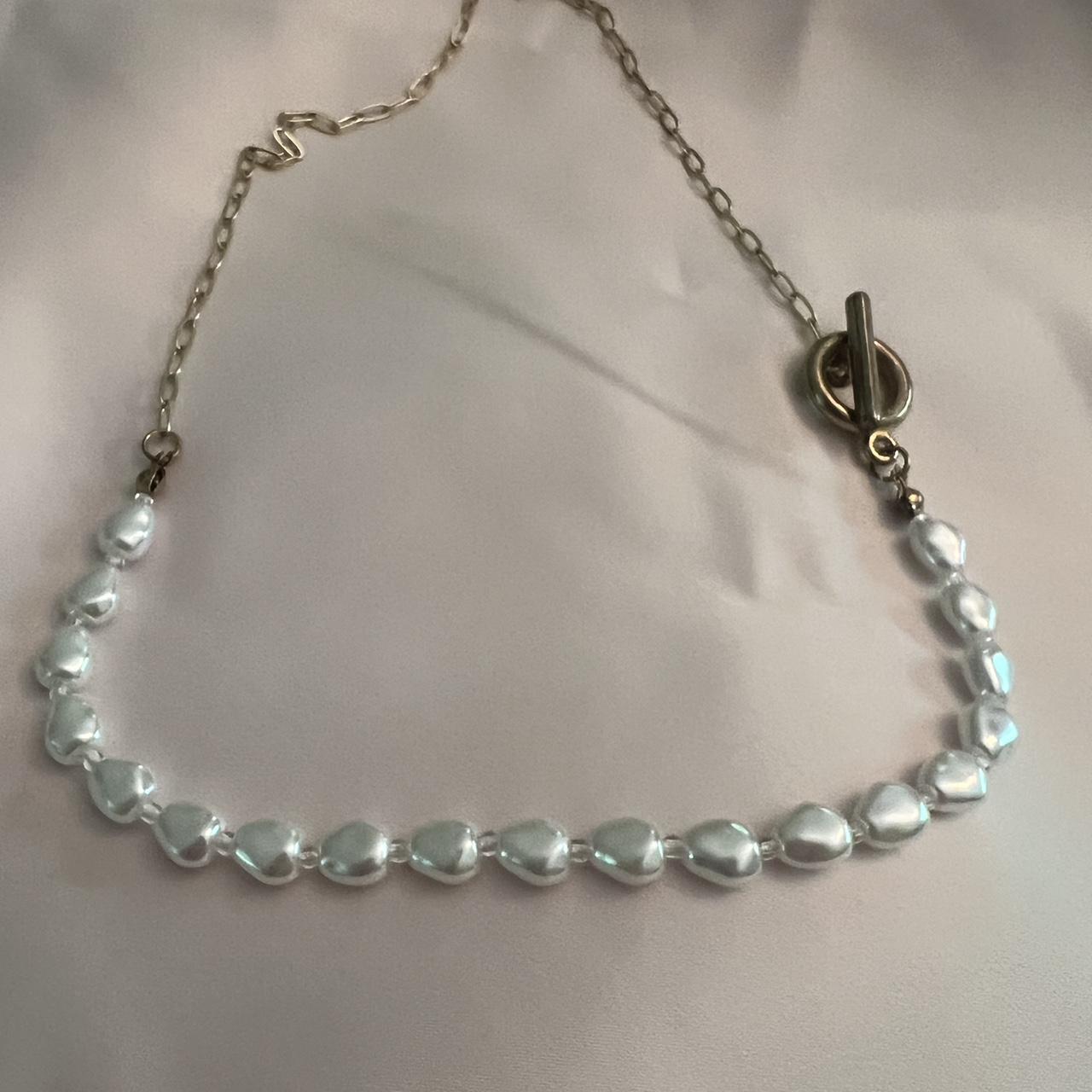 CUTE COSTUME JEWELRY! Some cute faux pearl and gold... Depop