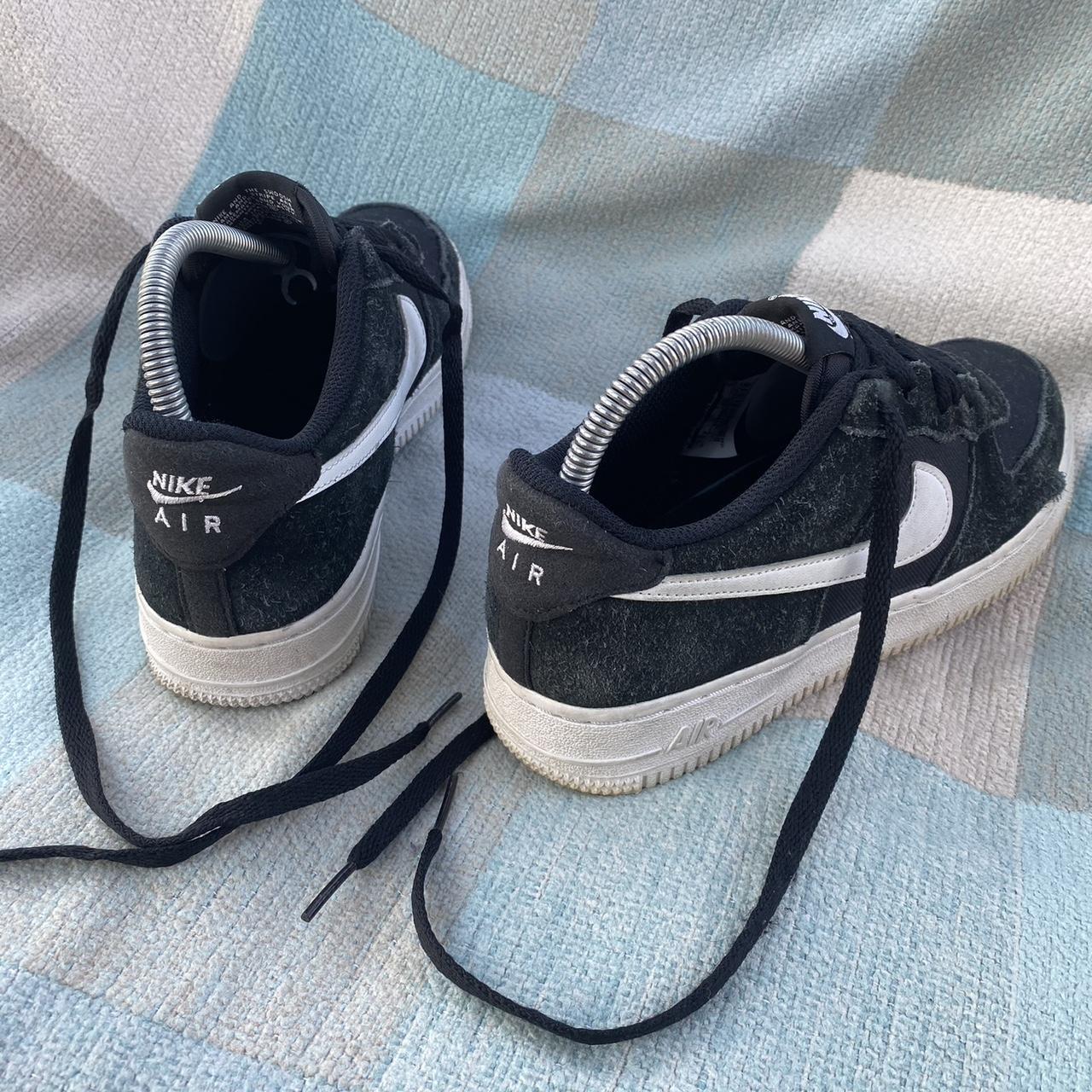 Nike Women's Black and White Trainers Depop