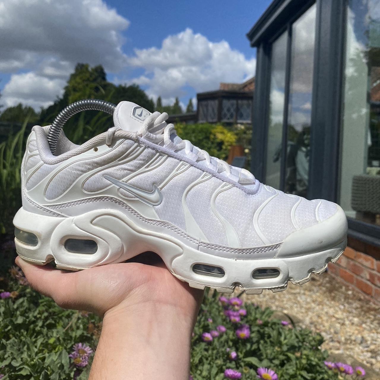 womens white nike tns