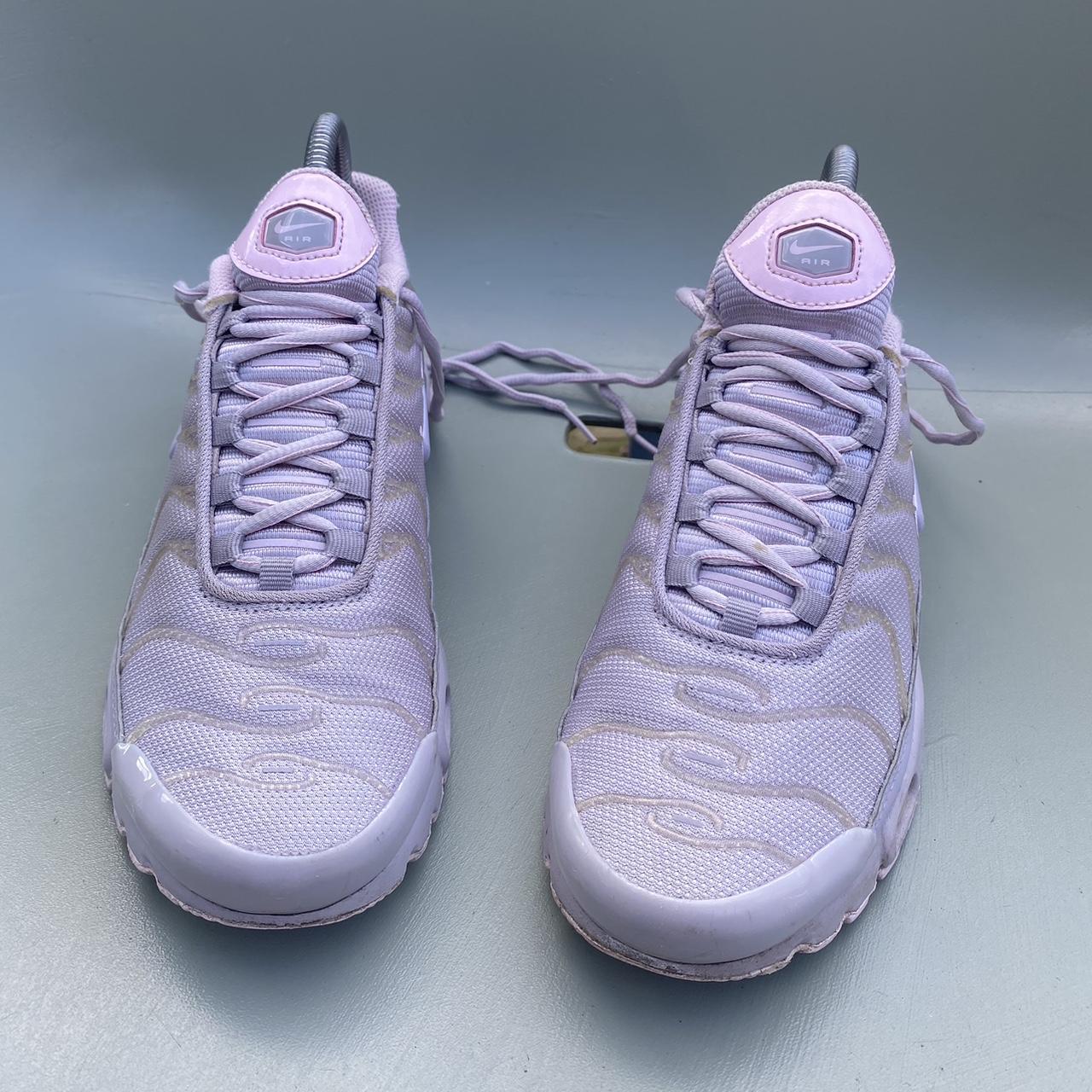 Nike air max hotsell plus silver lilac/pink foam