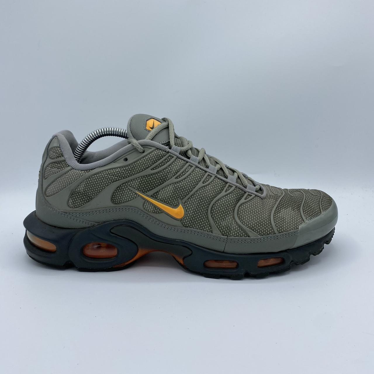 Dark hot sale green tns