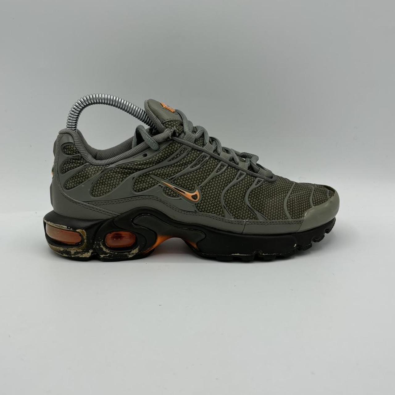 Nike Air Max Plus TN SE Dark Stucco Green Women s