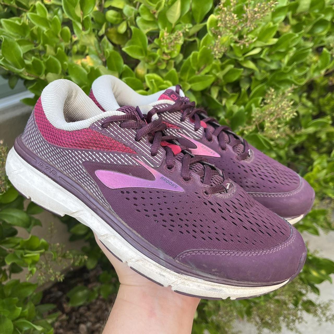 Brooks womens size 10 on sale