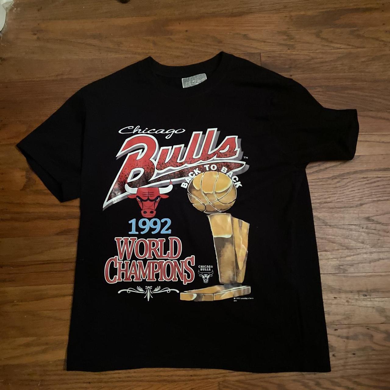 Vintage Chicago Bulls shirt 1992 NBA Chicago Bulls Back 2 Back