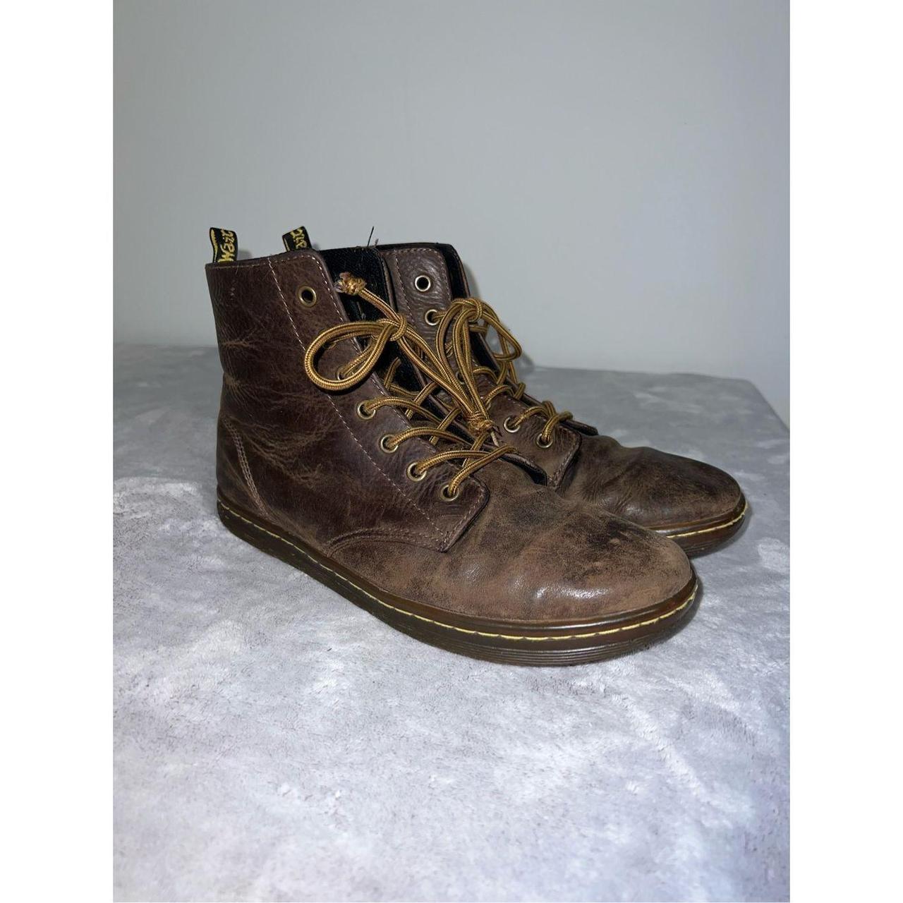 Dr martens hotsell leyton boot