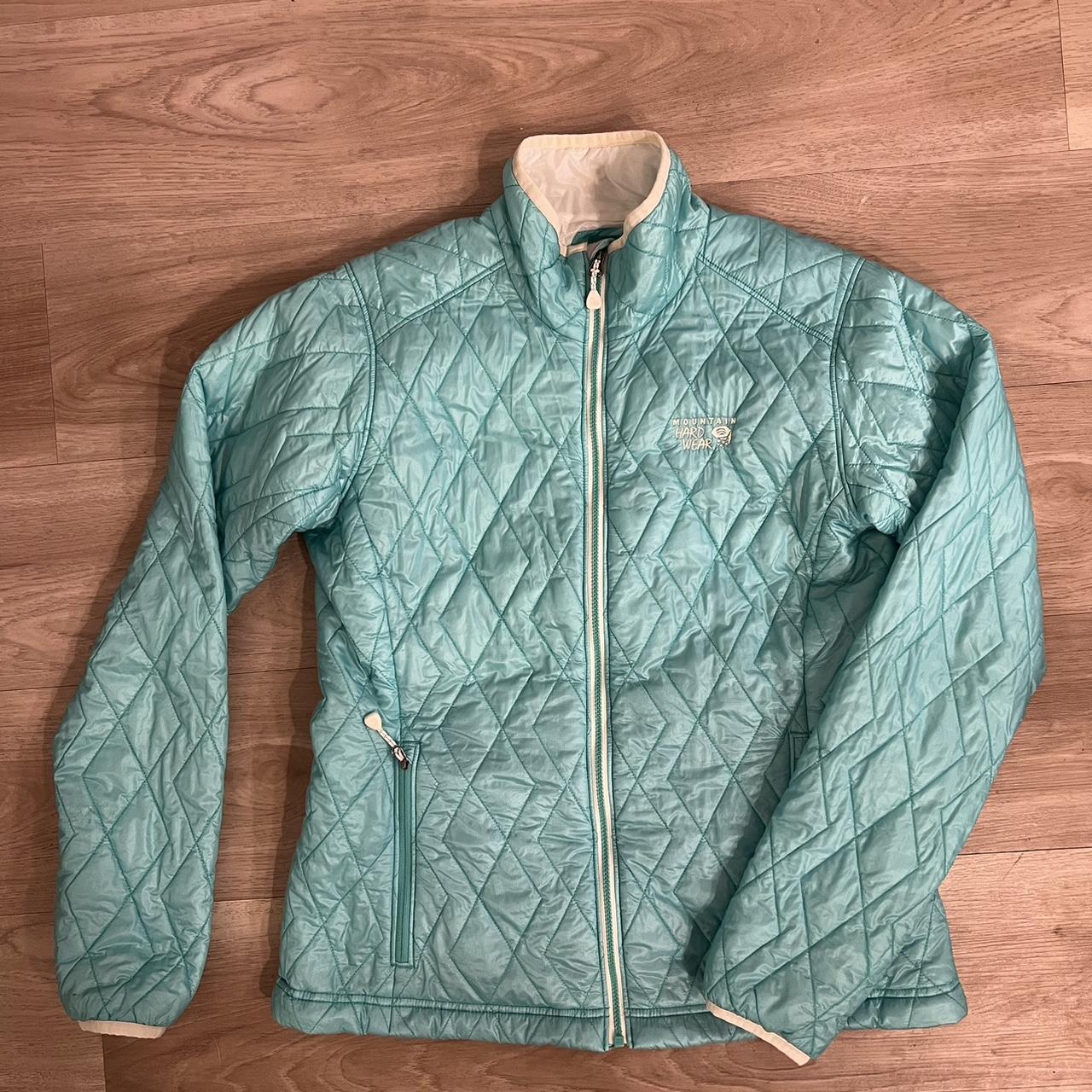 Mountain hardwear puffy Women’s size medium No rips... Depop