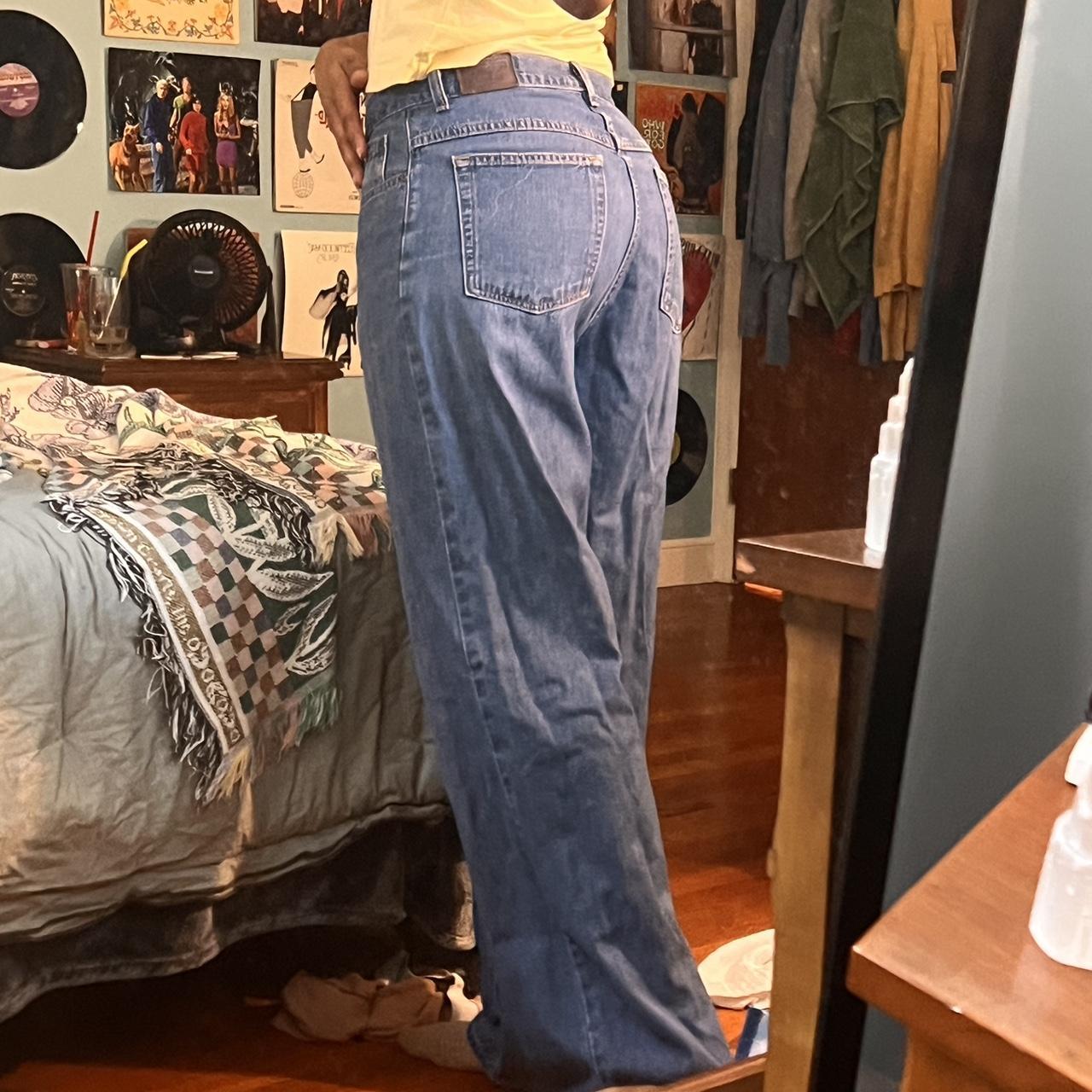 Vintage jeans 🐈‍⬛ I’m 5’10 waist 29’ - Depop