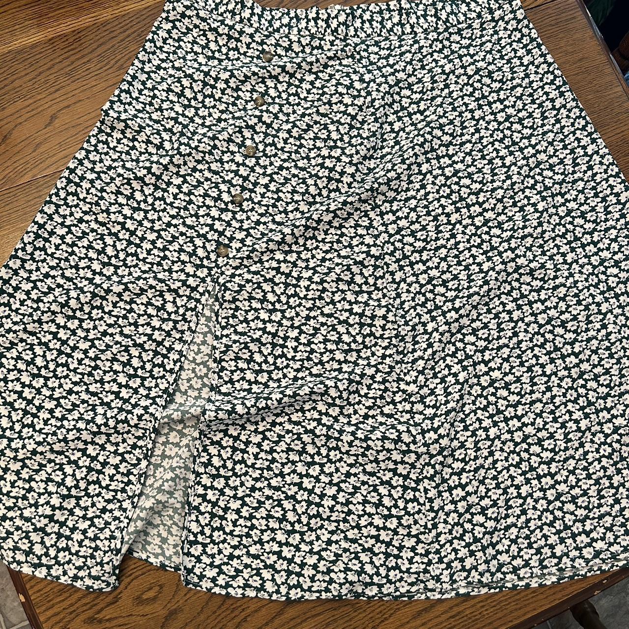 Shein Curve + Plus Women's Green and White Skirt | Depop