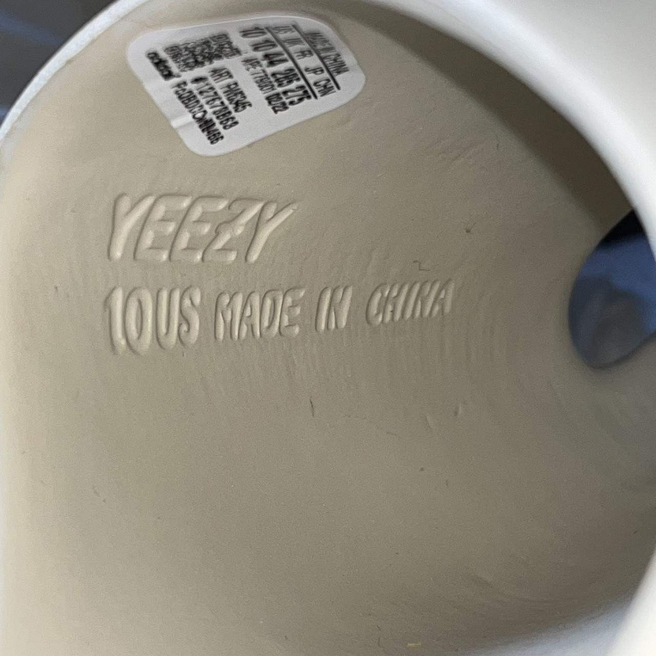 Yeezy Men's Cream Slides Depop