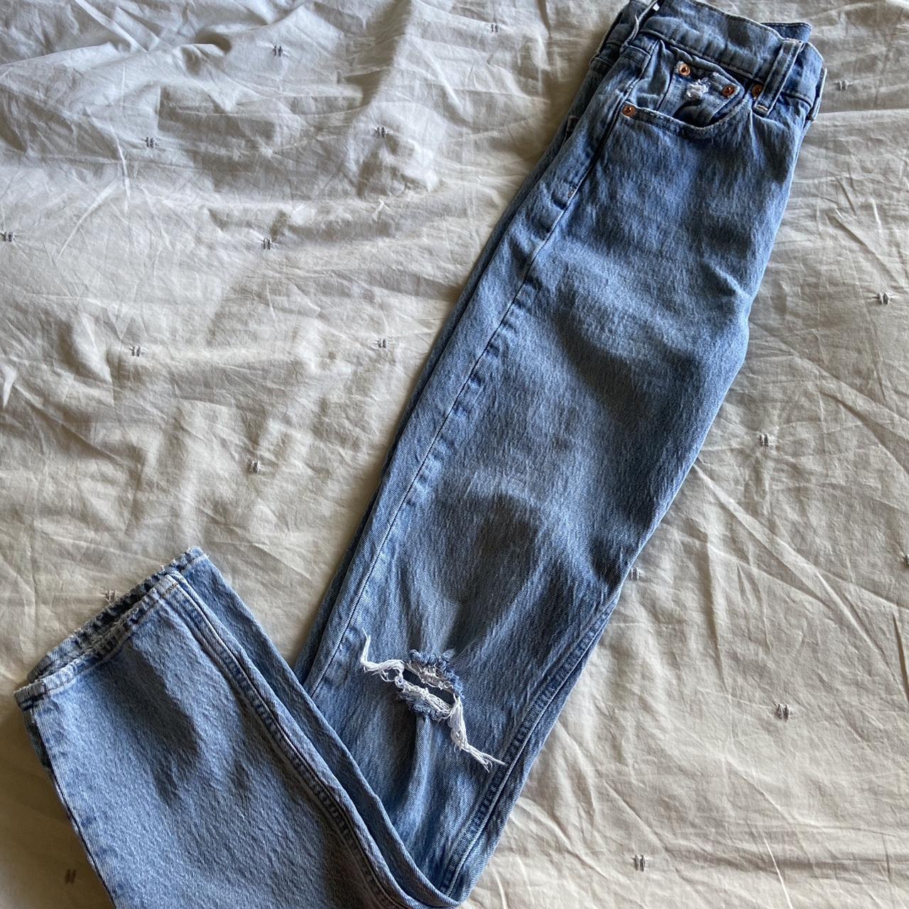 Gap sky high straight leg jeans!! LOVE THIS STYLE... - Depop