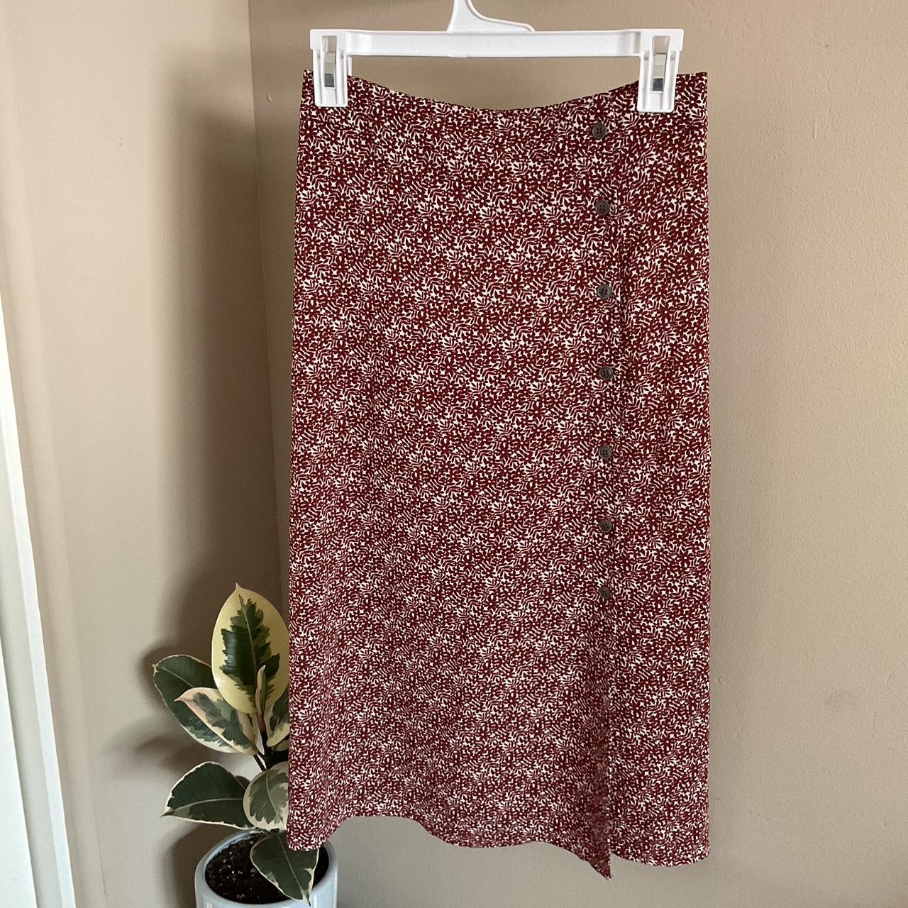 Women's White and Burgundy Skirt | Depop