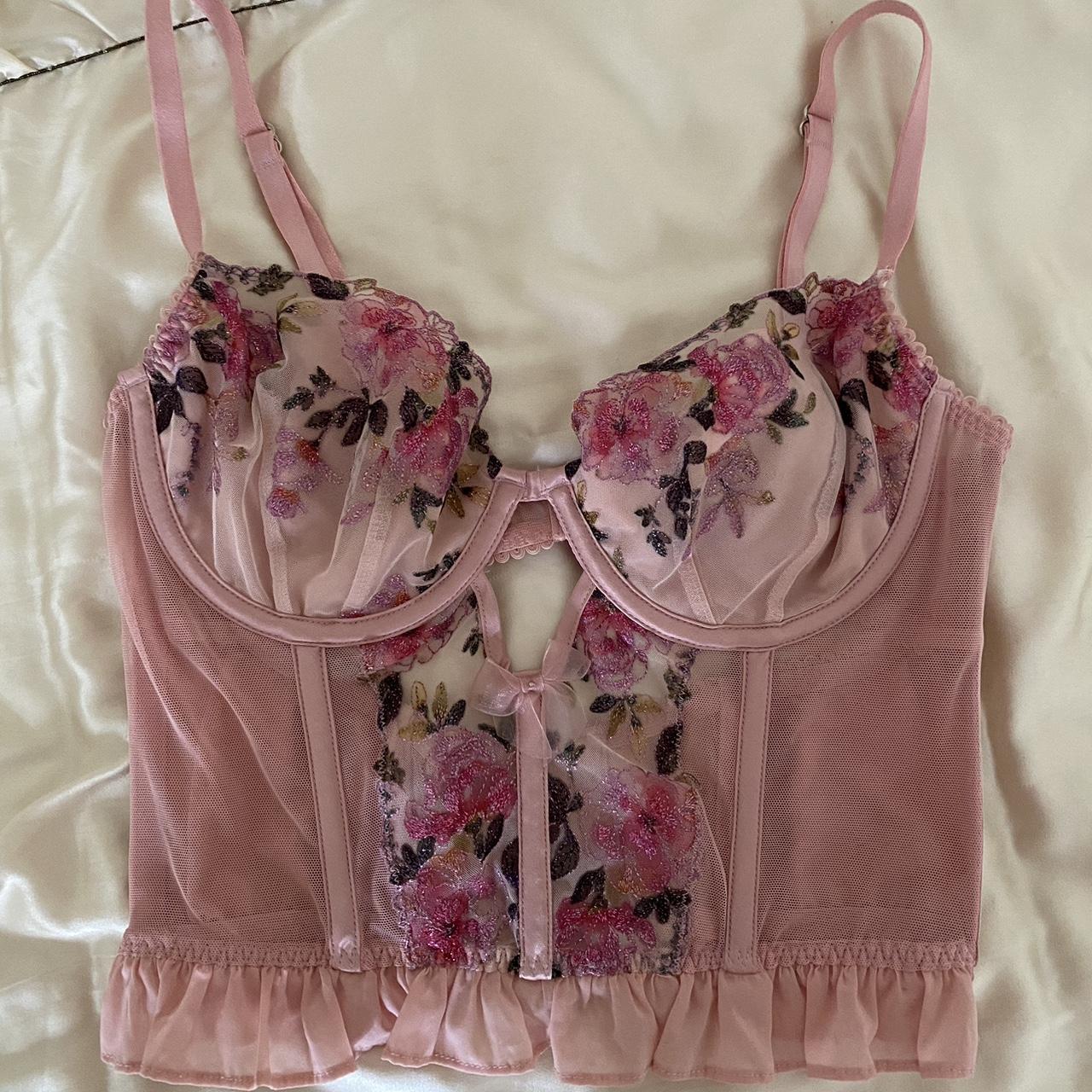 pink corset with lace brand - vaacodor size - - Depop