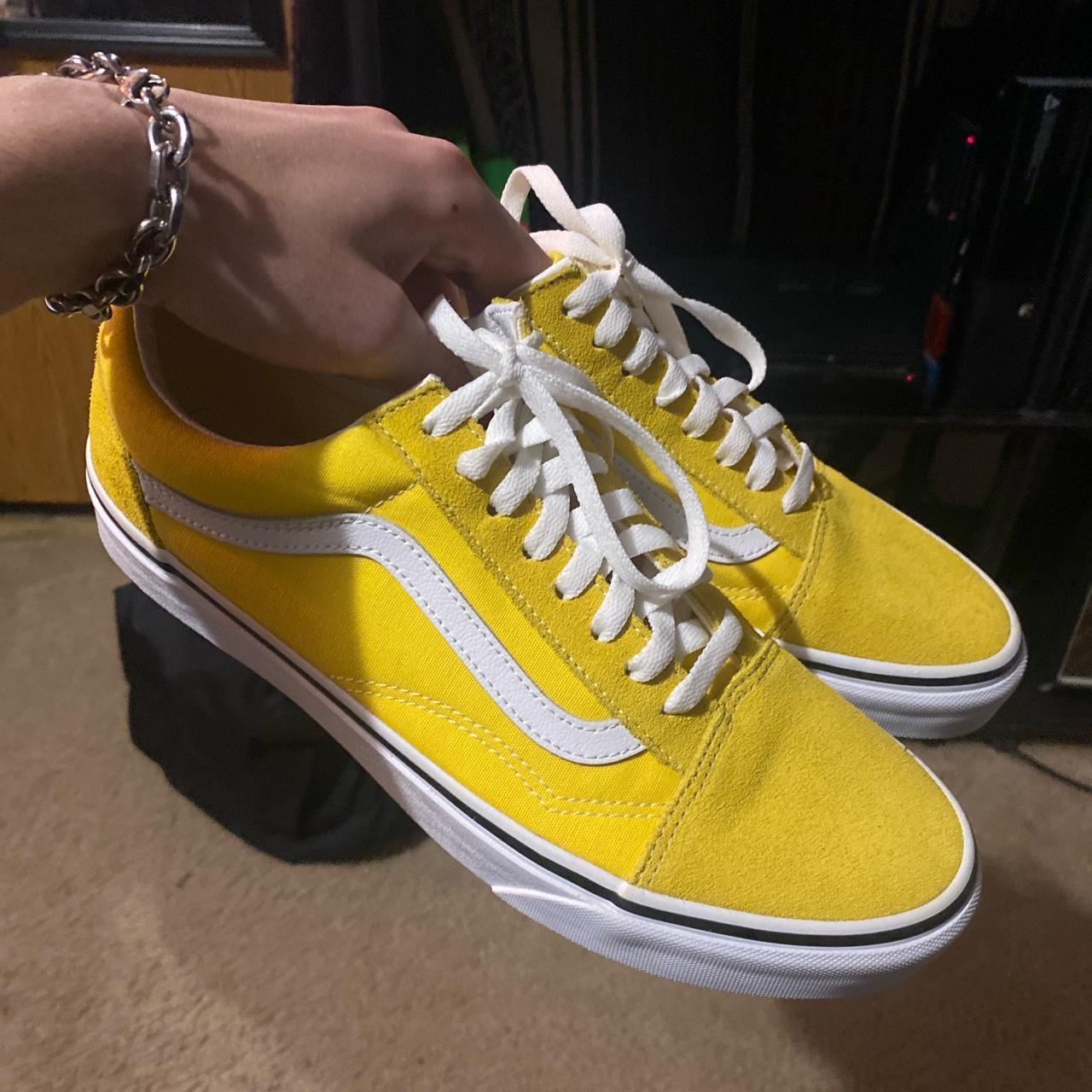 Yellow and white sale vans old skool