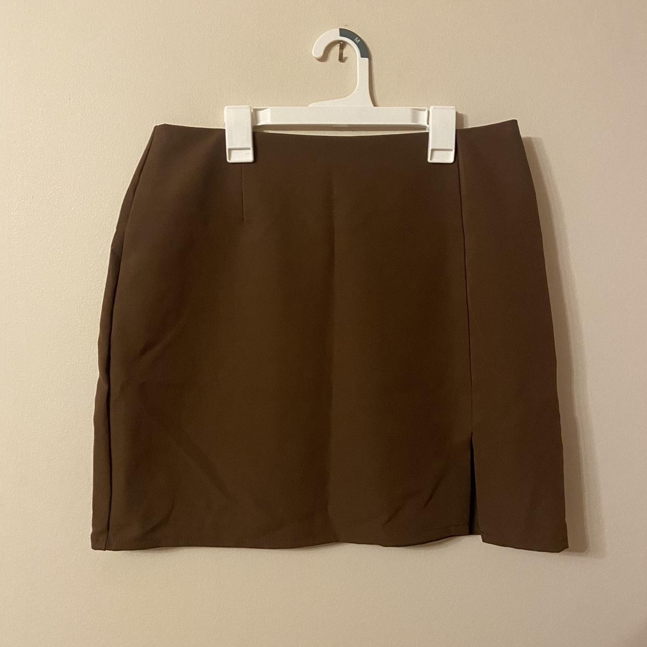 Brown skirt 🤎 PLS READ BIO IF INTERESTED Size Large... - Depop