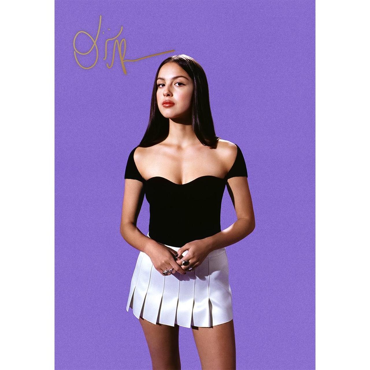 Olivia rodrigo signed cd and poster cheapest