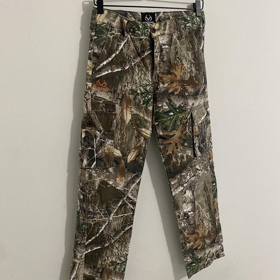 MASSIVE realtree cargo pants size: 44 x 46 good - Depop