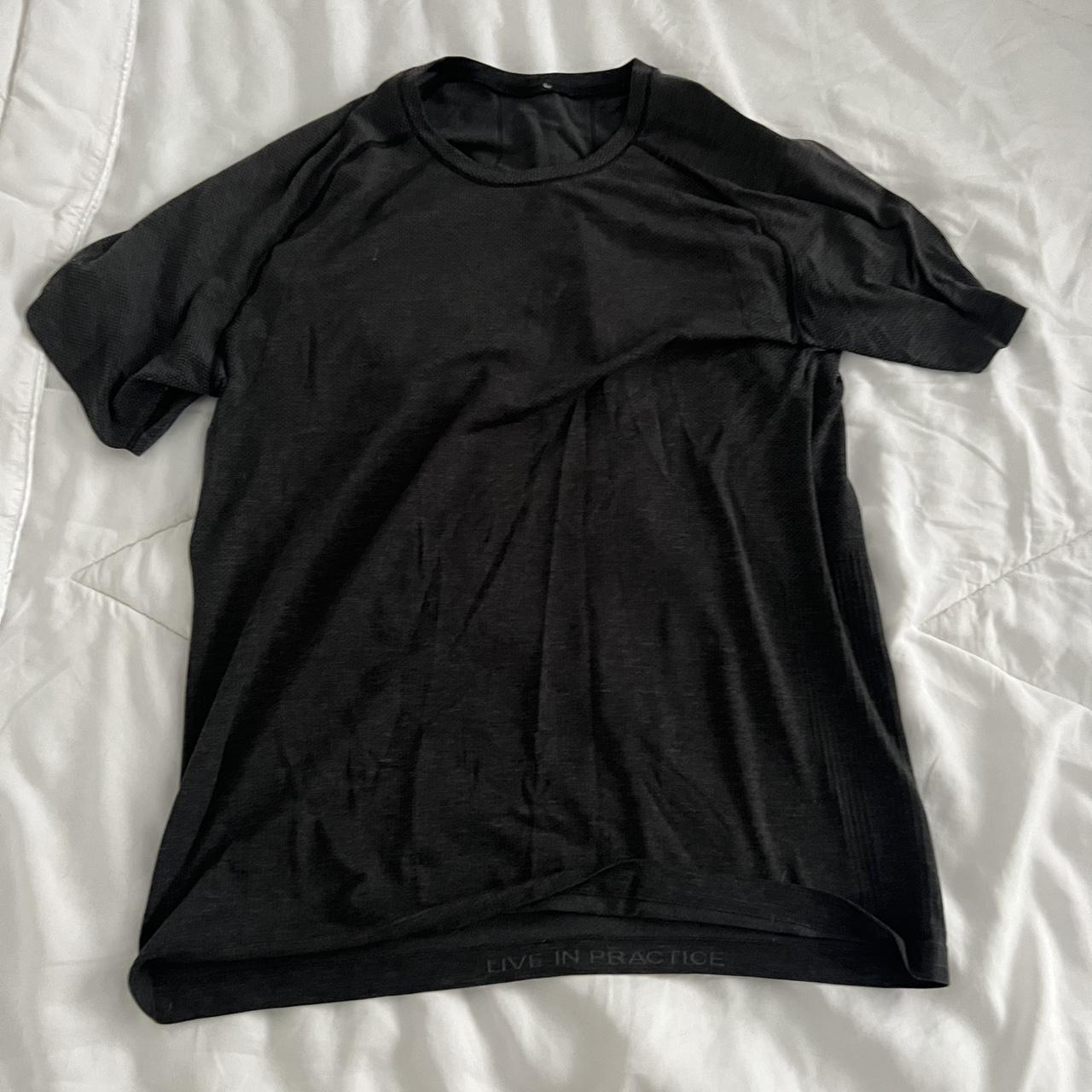 Lululemon Men's Black T-shirt | Depop