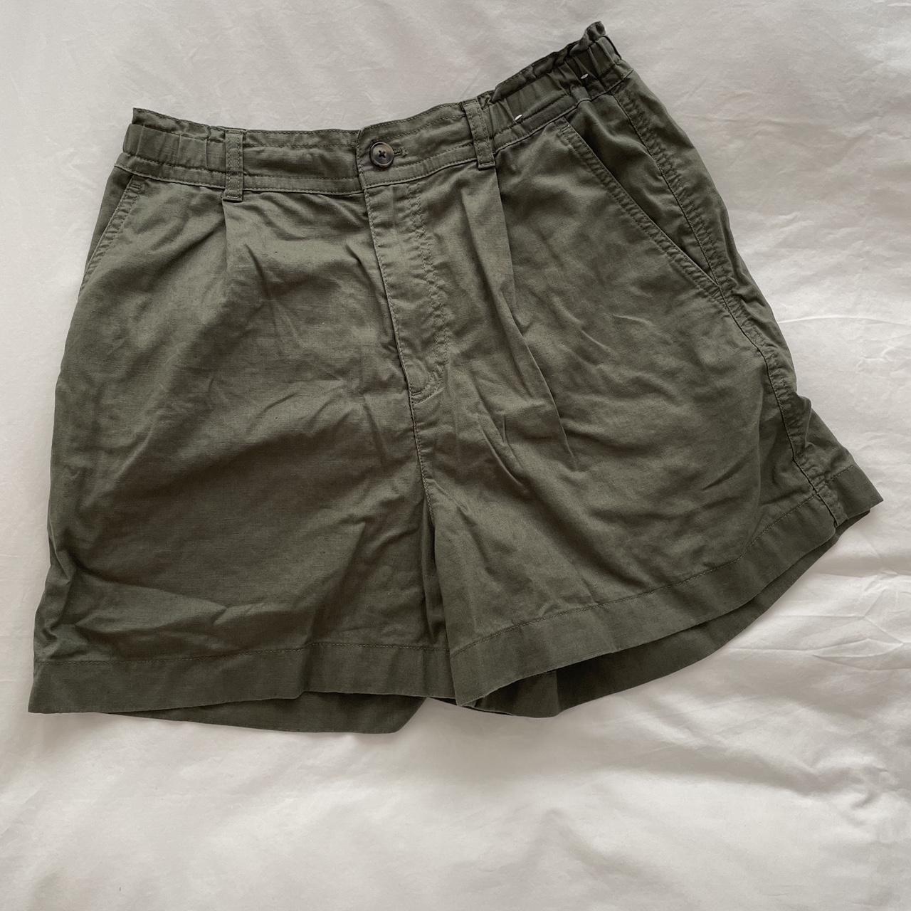 Uniqlo linen blend shorts in