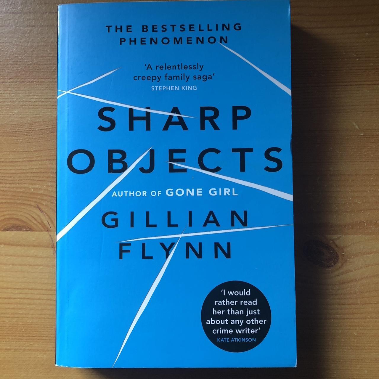 Sharp objects by Gillian Flynn paperback book Used... Depop