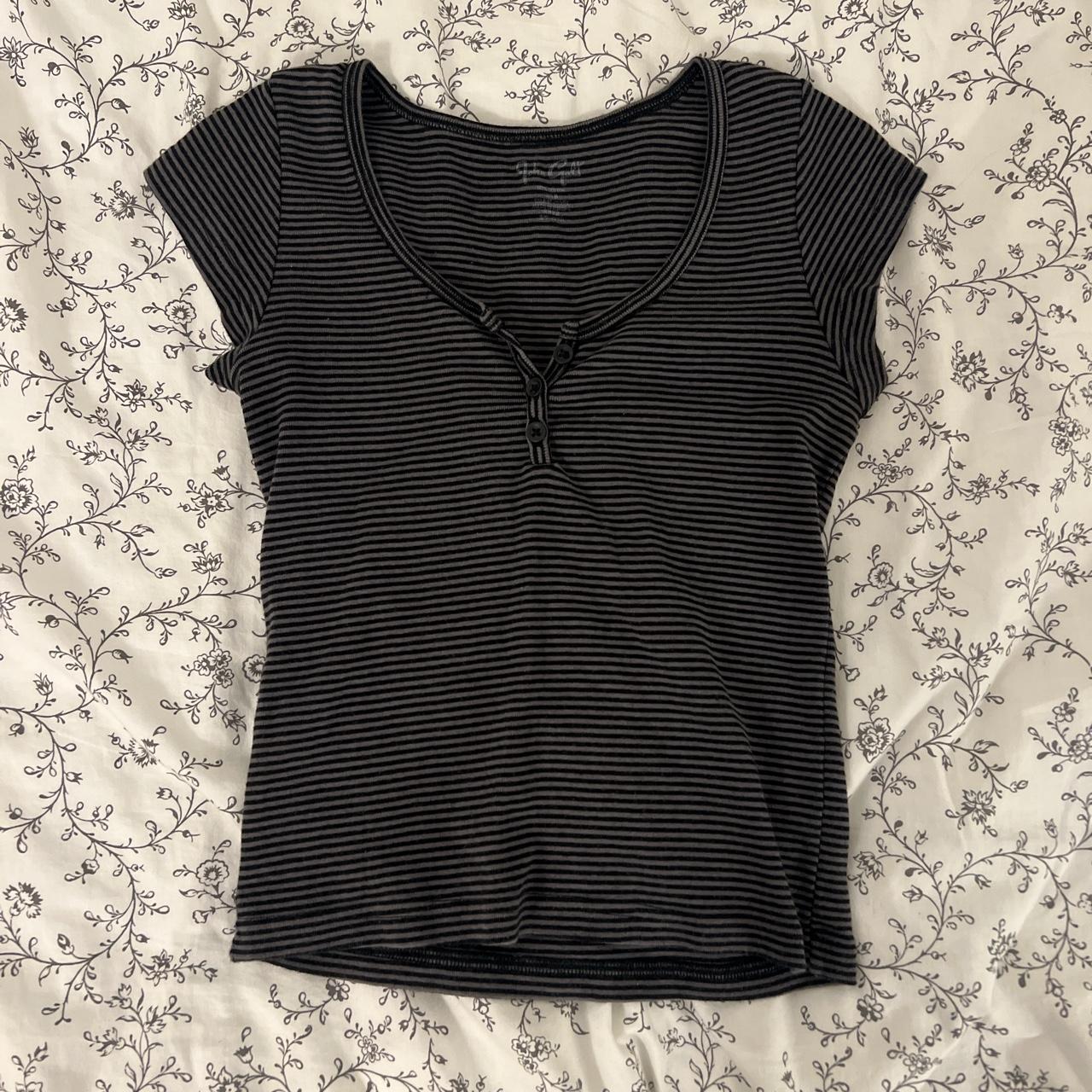 Brandy Melville Women's Black and Grey Shirt