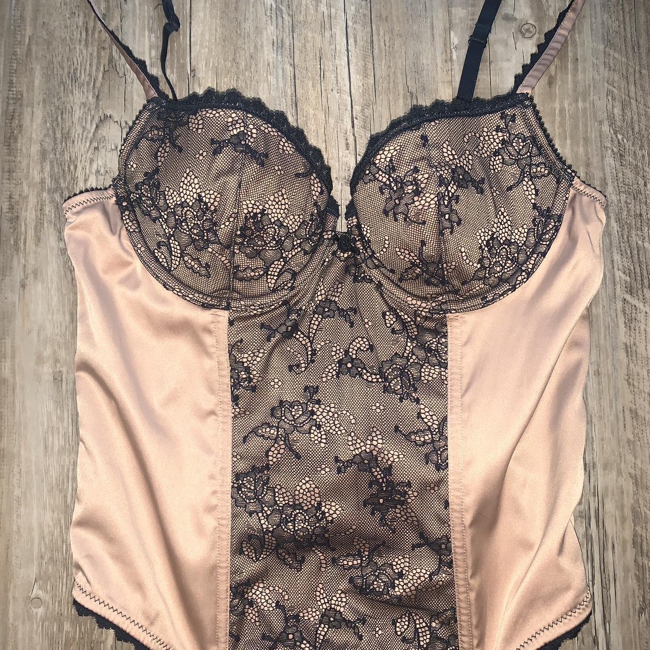Victoria’s Secret very sexy satin lace corset!,